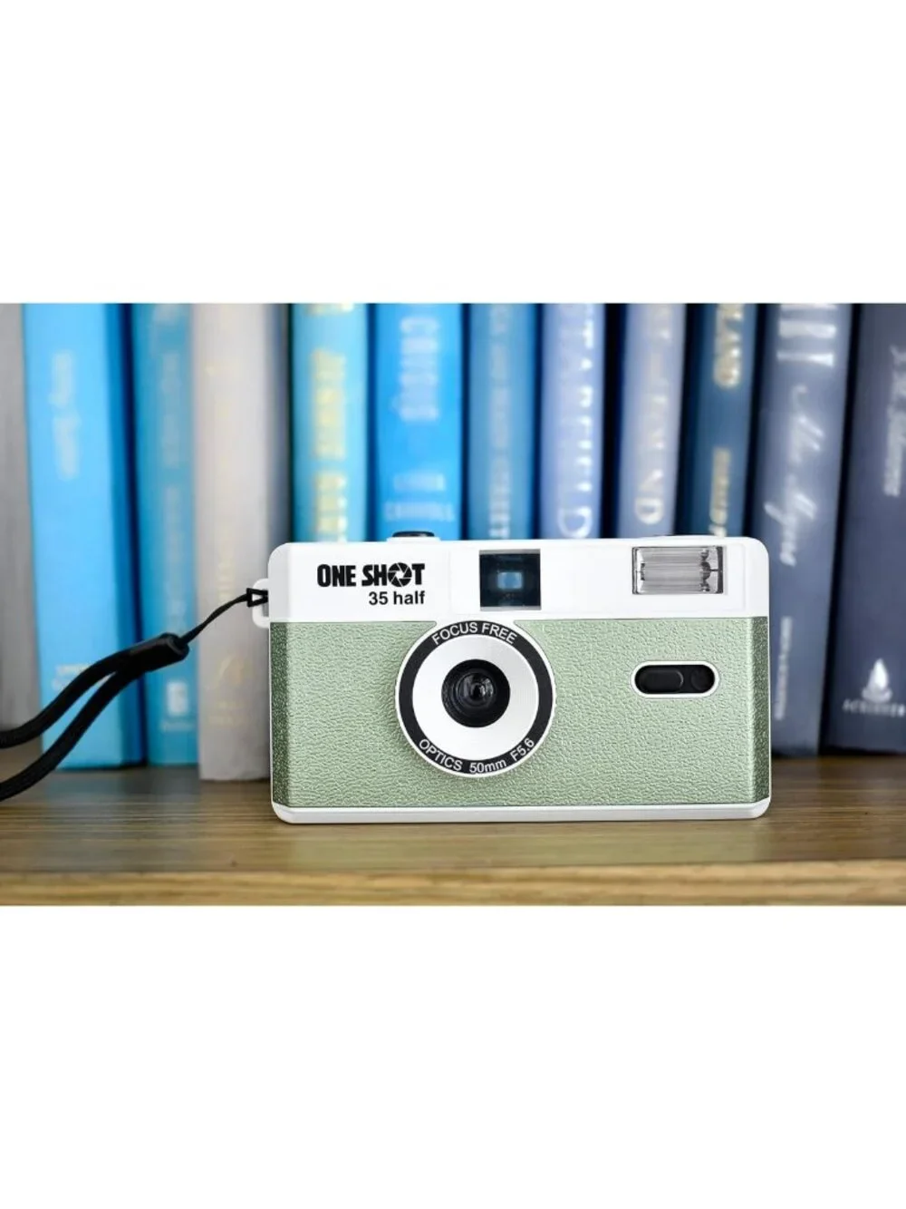 Retro 35mm Point & Shoot Film Camera - Reusable Half Frame, Built-in Flash, 36